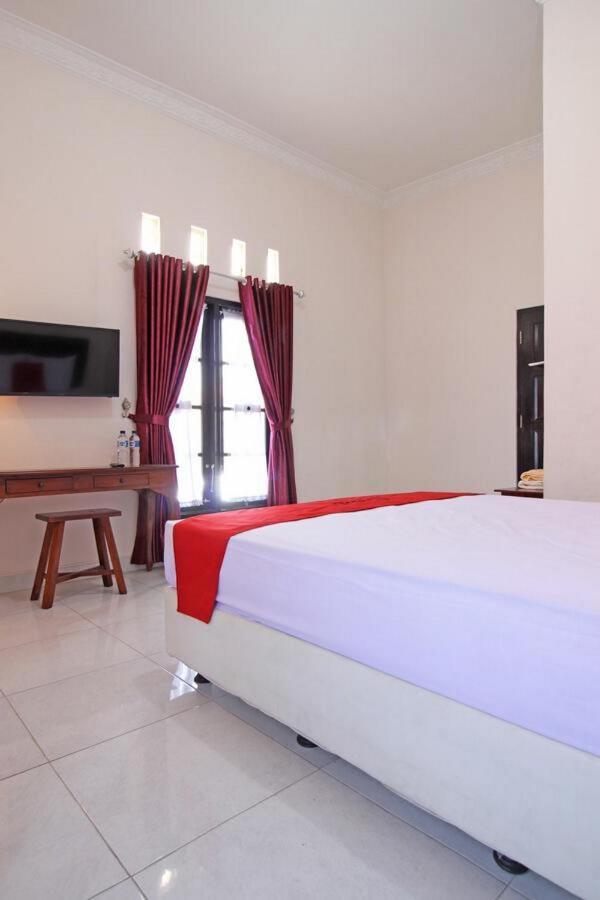 Hotel Reddoorz Near Umy Yogyakarta Ngabean Exterior foto